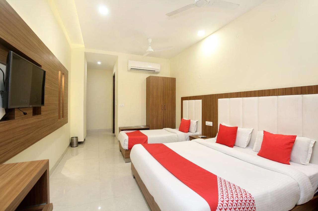 Capital O 8510 Welcome Inn Amritsar Exterior foto