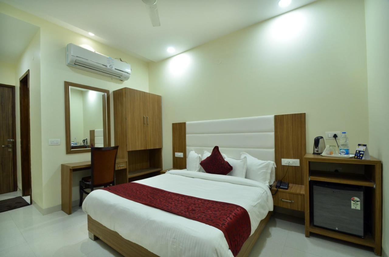 Capital O 8510 Welcome Inn Amritsar Exterior foto